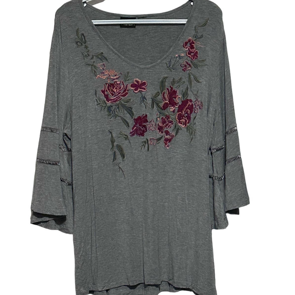 Sara Studio Women's Gray Floral Neckline 3/4 Bell Sleeve‎ Unknown Size Maybe M